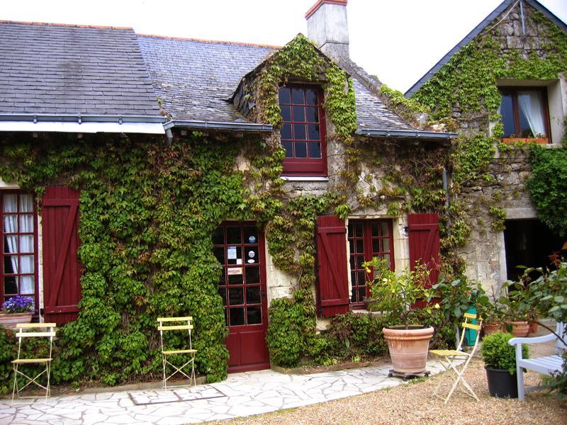 La Poiriere Bed and Breakfast Chemellier Eksteriør billede