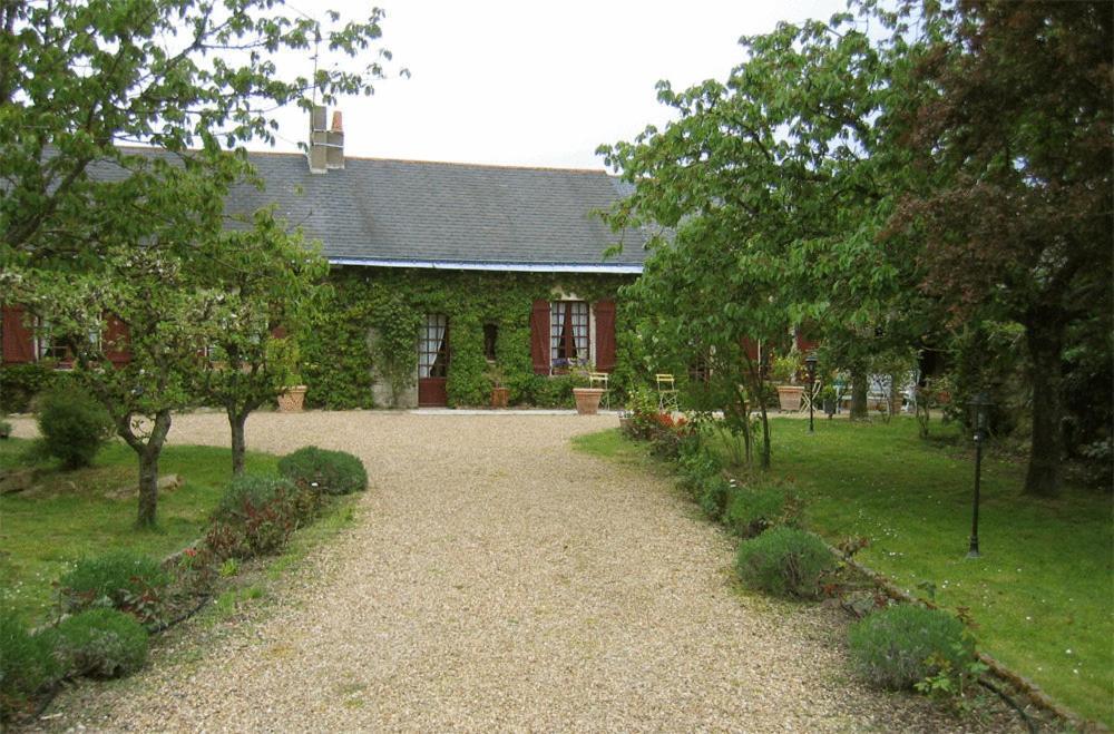 La Poiriere Bed and Breakfast Chemellier Eksteriør billede